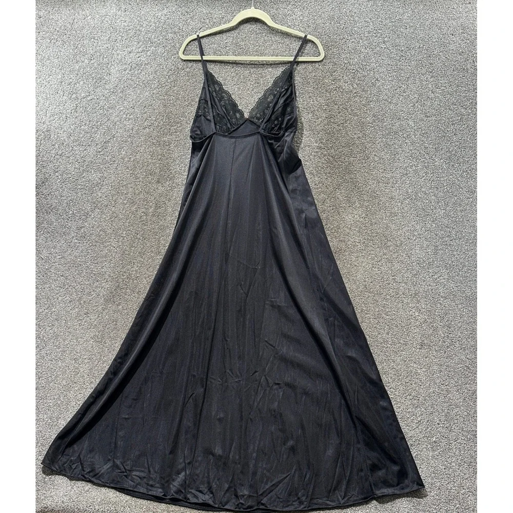VTG Petra Fashions Black Lace Maxi Nightgown Small Rose Detail USA Made Romantic